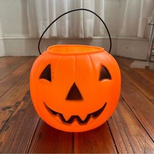 Vintage General Foam Plastics blowmold Halloween candy bucket